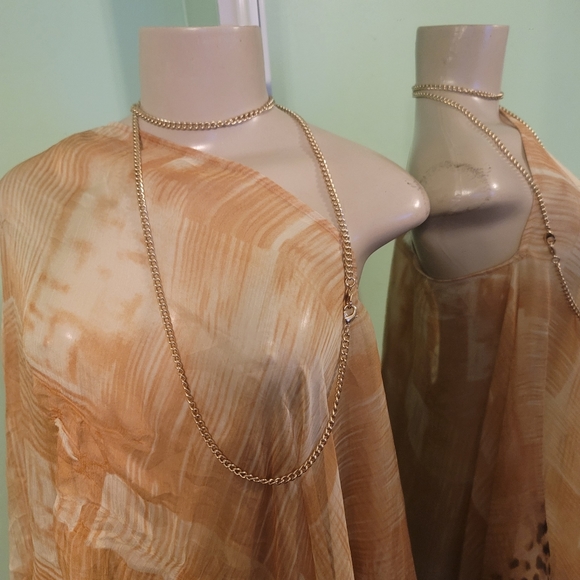 Chico's Sheer Shaw Beautiful Design with Cheetah Print on the bottom - Picture 10 of 10